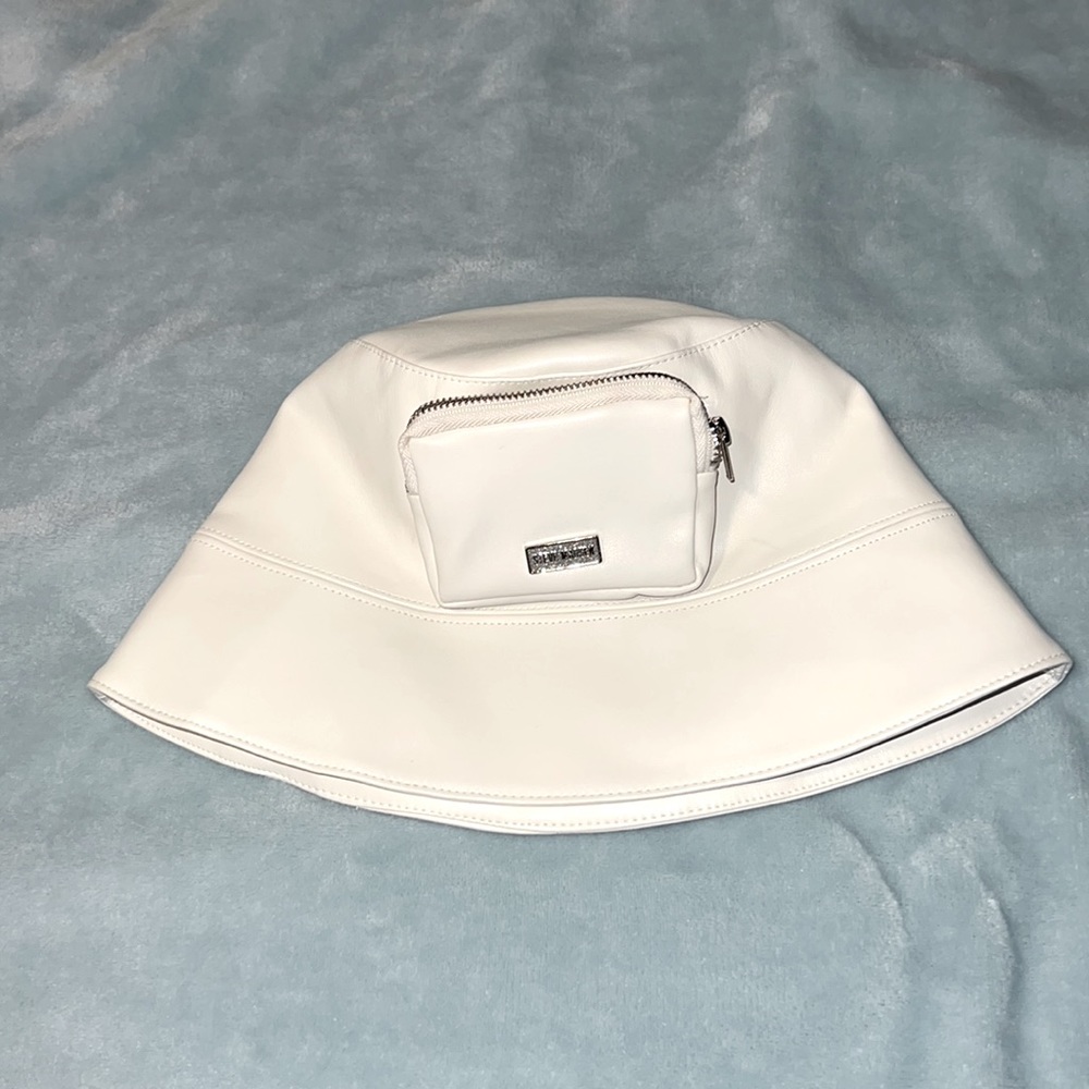 Steve Madden Bucket Hat